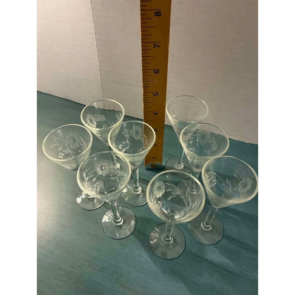 Vintage Cordial Wine Glasses Set of 8 Clear Etched Floral Stemware Aperitif